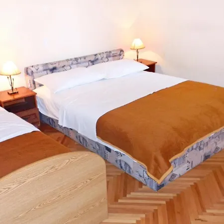 Apartman With A Parking Space Pirovac, Sibenik - 6278