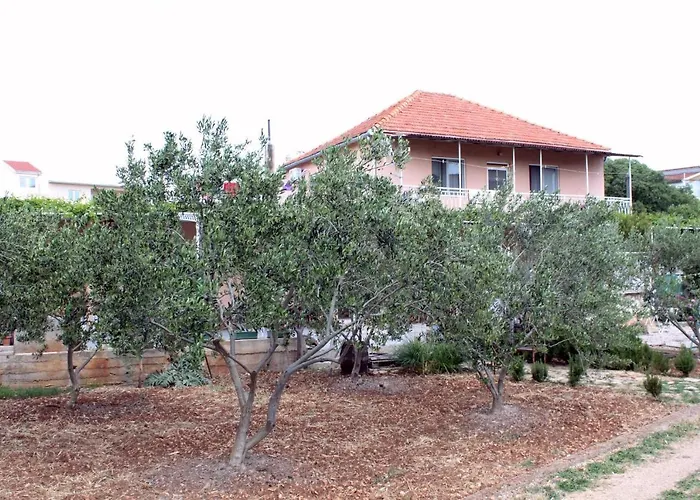 Apartments With A Parking Space Pirovac, Sibenik - 6278 Pirovac