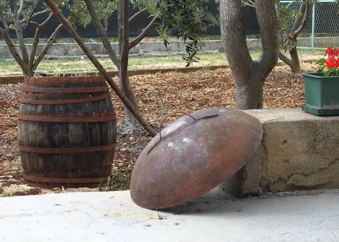 Apartments With A Parking Space Pirovac, Sibenik - 6278 *